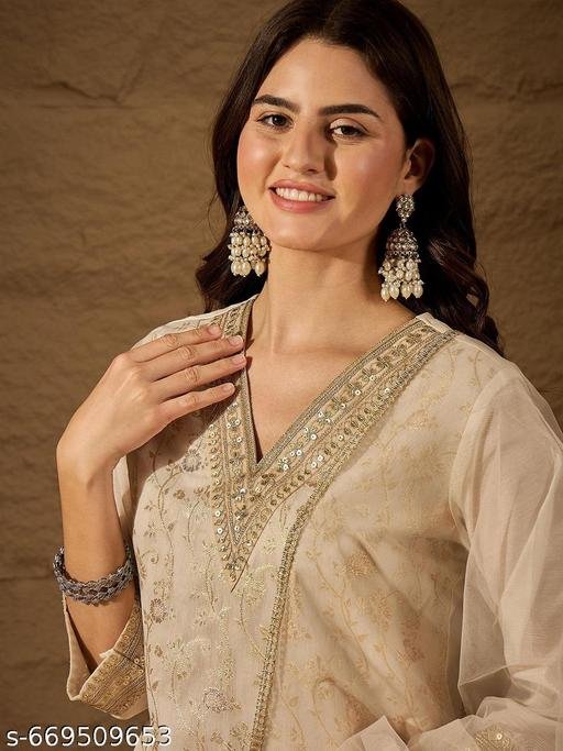 New Off White Solid Embroidered Straight Jacquard Silk Kurta Set with Scalloped Lace V Neck & Dupatta - Image 5
