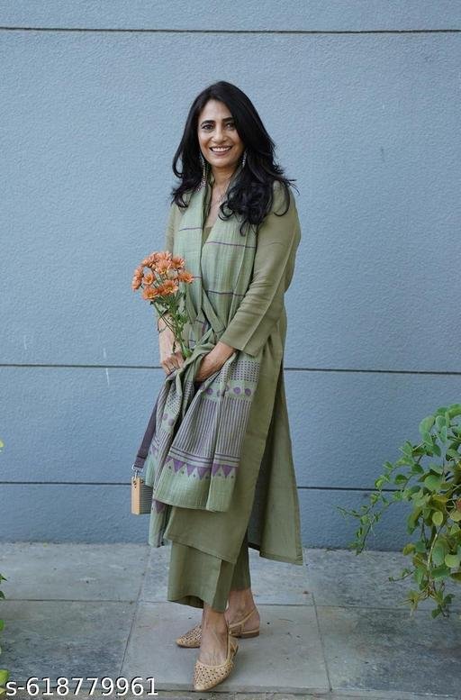 Vidusha Rayon Cotton Kurti Pant Dupatta Set For Women's - Image 4