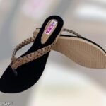 Latest Flat Women ,Girls and Ladies Sandle Slippers And Chappals For Dailywear and Party Wear on Trends(Women Flats)