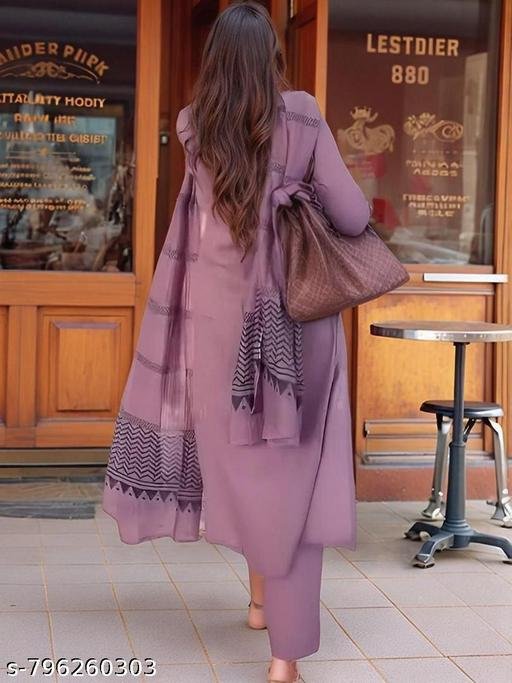 Women Peach Kurta Pant Dupatta Set Cotton Blend Straight Kurti Set for Daily Wear Office Wear - Image 4