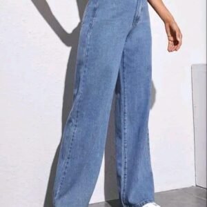 LOOSE FIT LIGHT BLUE JEANS FOR GIRLS AND WOMEN, WOMEN JEANS, WOMEN GIRL JEANS, STRAIGHT FIT WOMEN JEANS, BAGGY JEANS, LOOSE JEANS