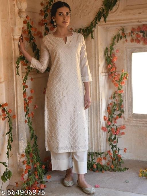 Women's Embroidered Kurta Pant Set With Dupatta - Image 4