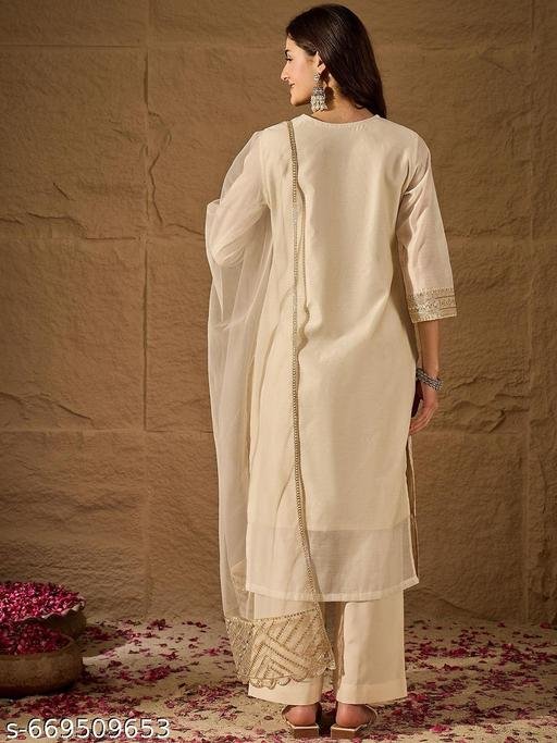 New Off White Solid Embroidered Straight Jacquard Silk Kurta Set with Scalloped Lace V Neck & Dupatta - Image 4