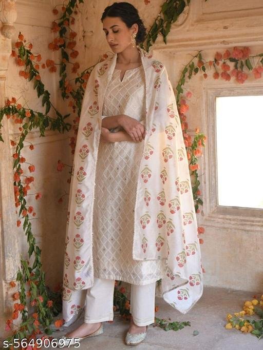 Women's Embroidered Kurta Pant Set With Dupatta - Image 3